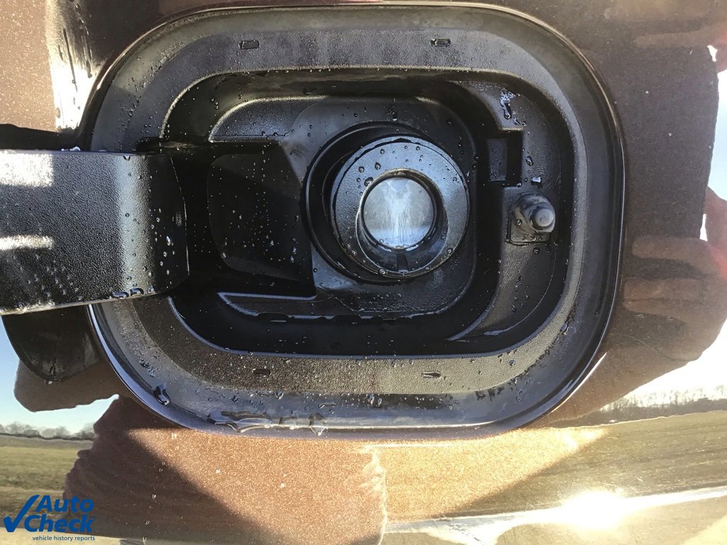 Used 2019 Chevrolet Traverse LT w/ LPO, Floor Liner Package image 48