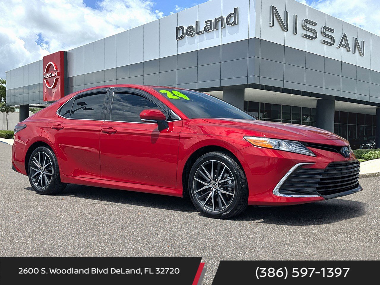 Used 2024 Toyota Camry XLE image 1