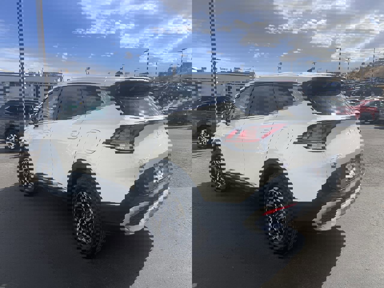 Used 2023 Kia Sportage LX image 5