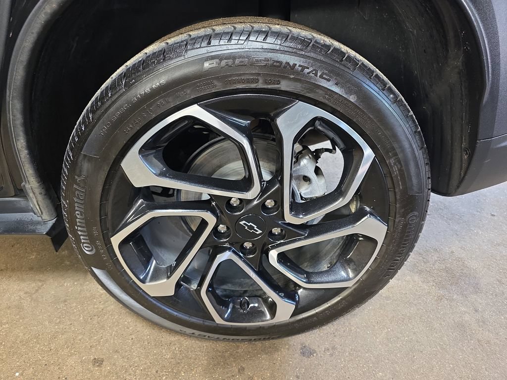 Used 2024 Chevrolet Trax RS w/ Driver Confidence Package FWD image 32