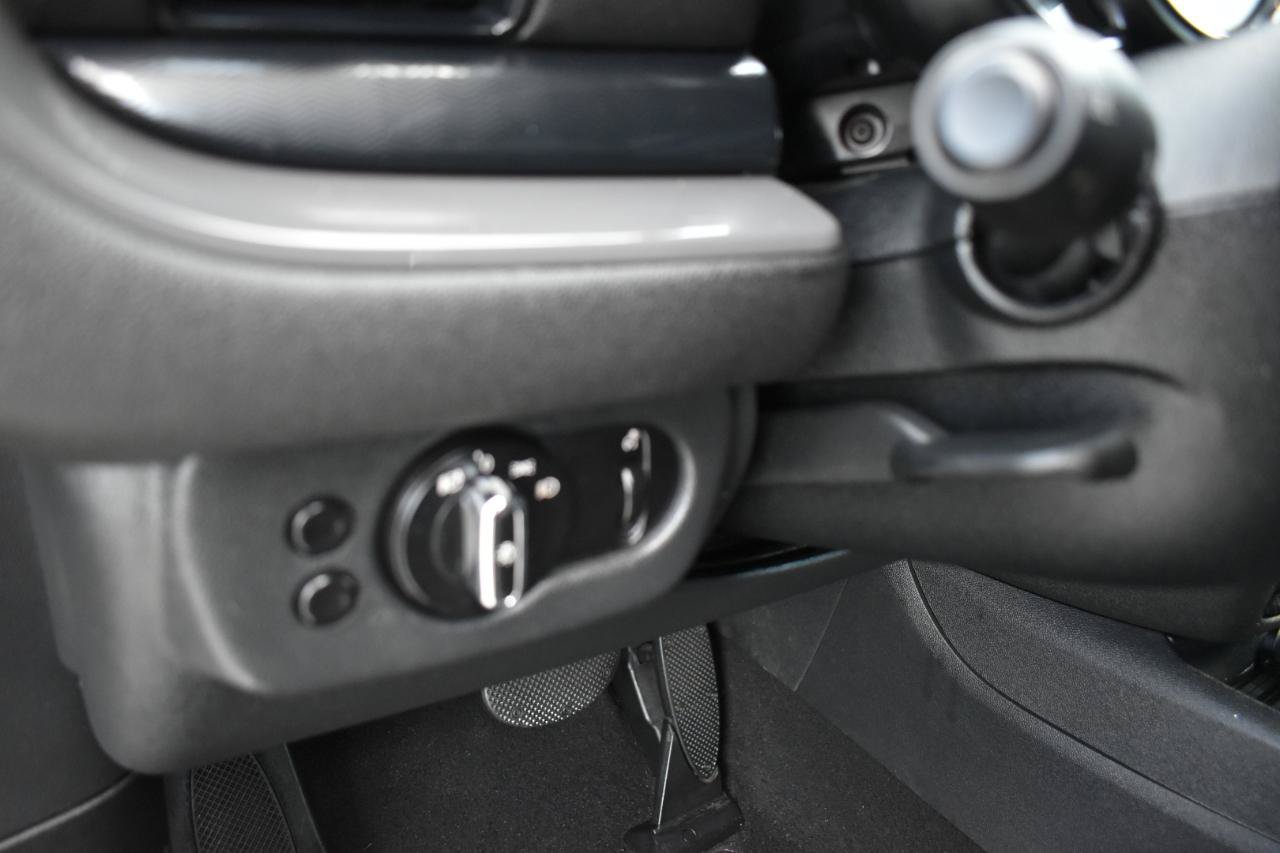 Used 2017 MINI Cooper Clubman FWD image 44
