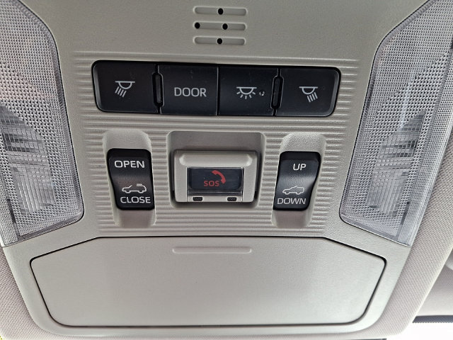 Used 2022 Toyota RAV4 XLE w/ Convenience Package AWD/4WD image 32