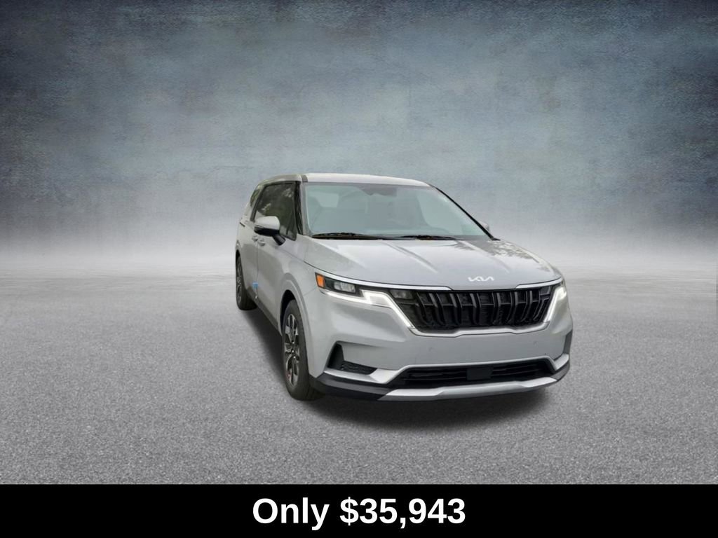 Used 2024 Kia Carnival EX FWD image 4