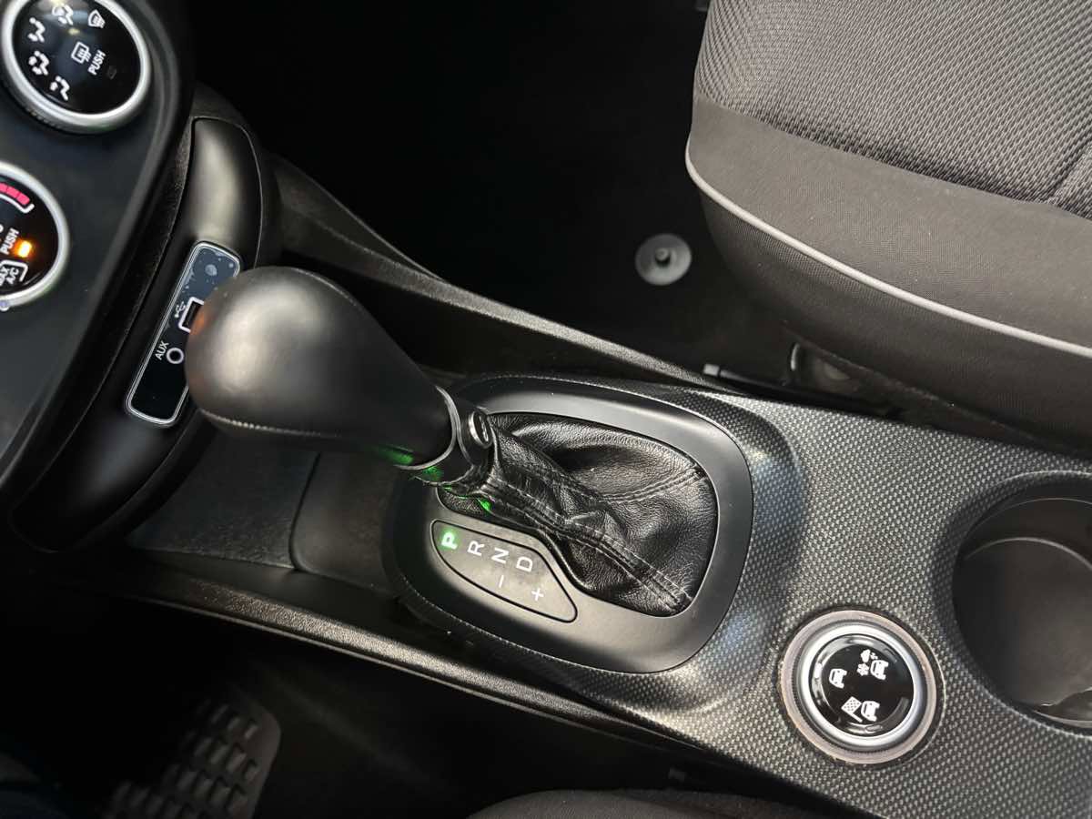 Used 2016 FIAT 500X Easy image 18