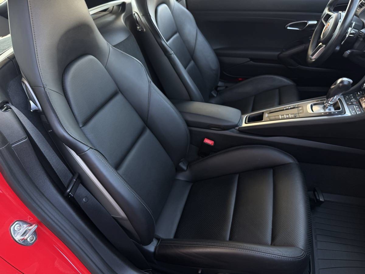 Used 2019 Porsche 718 Cayman RWD image 20