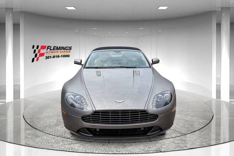 Used 2015 Aston Martin V8 Vantage Roadster image 16