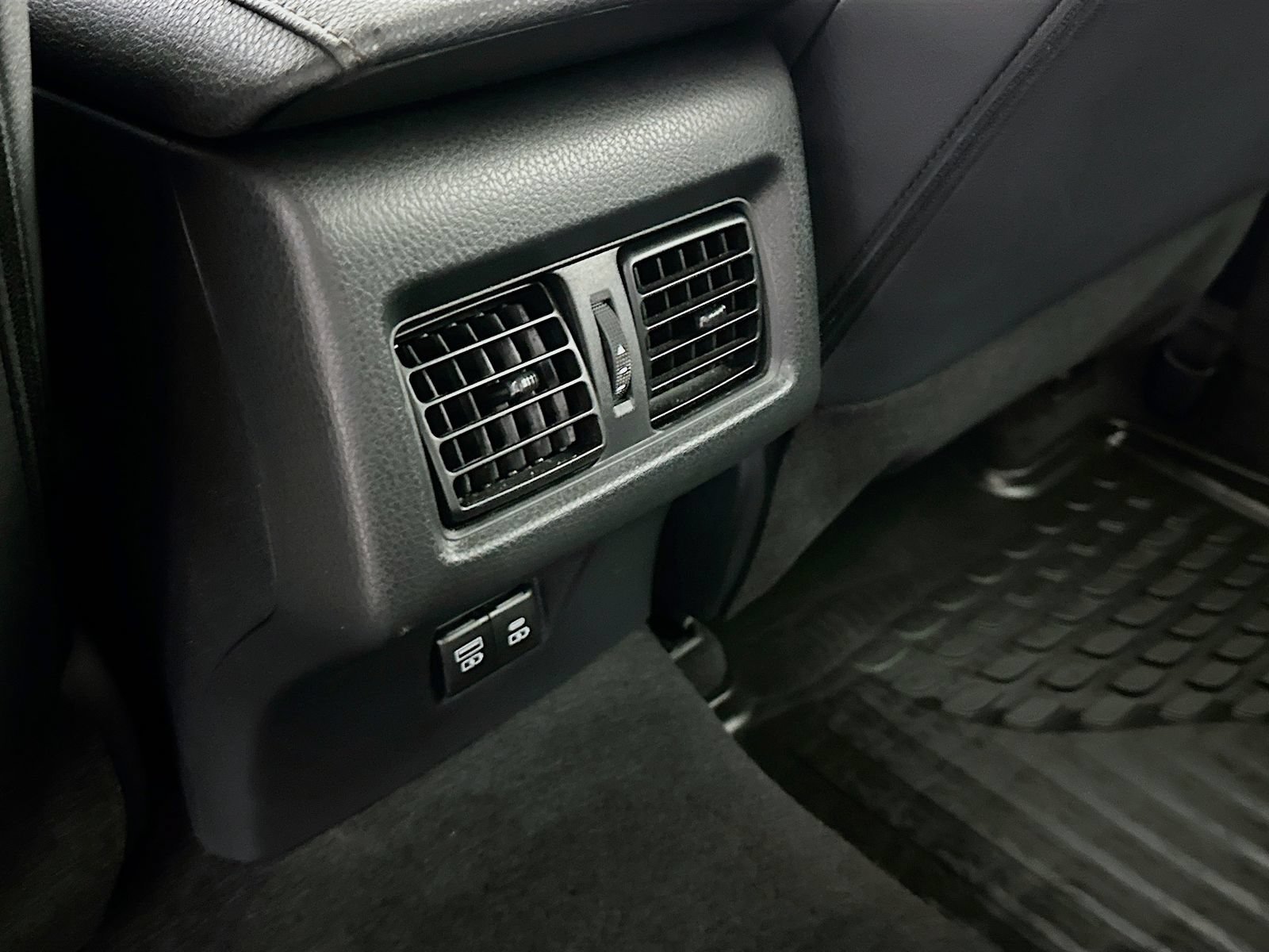 Certified 2025 Toyota Camry XLE AWD/4WD image 25