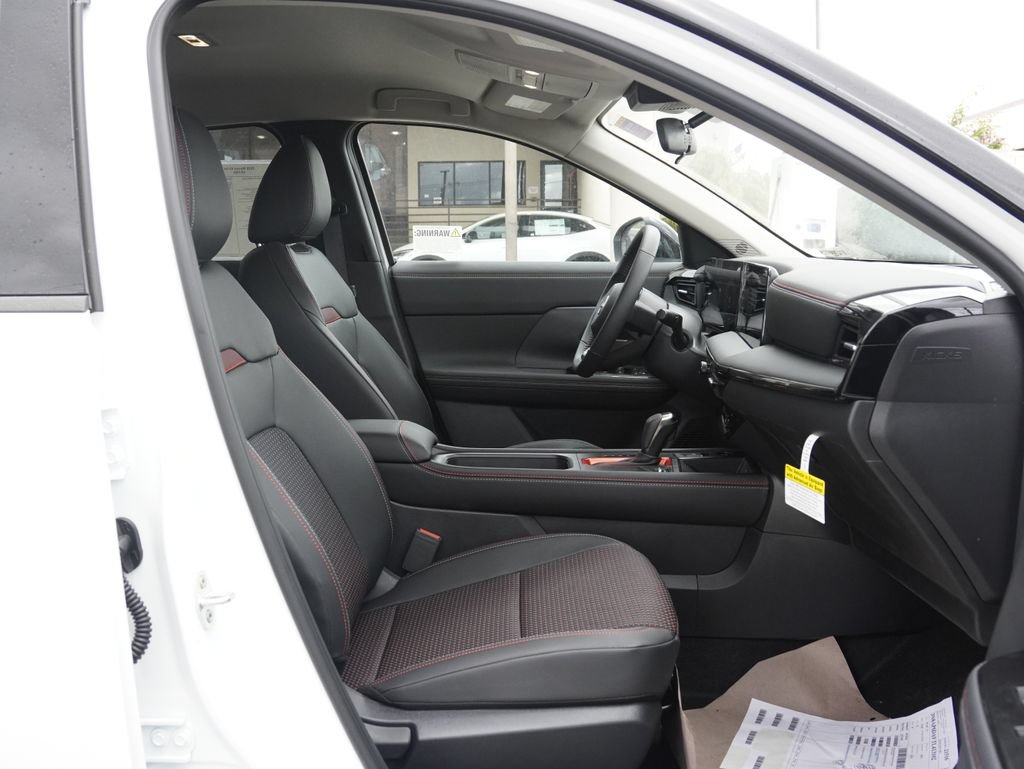 New 2026 Nissan Kicks SR FWD image 24