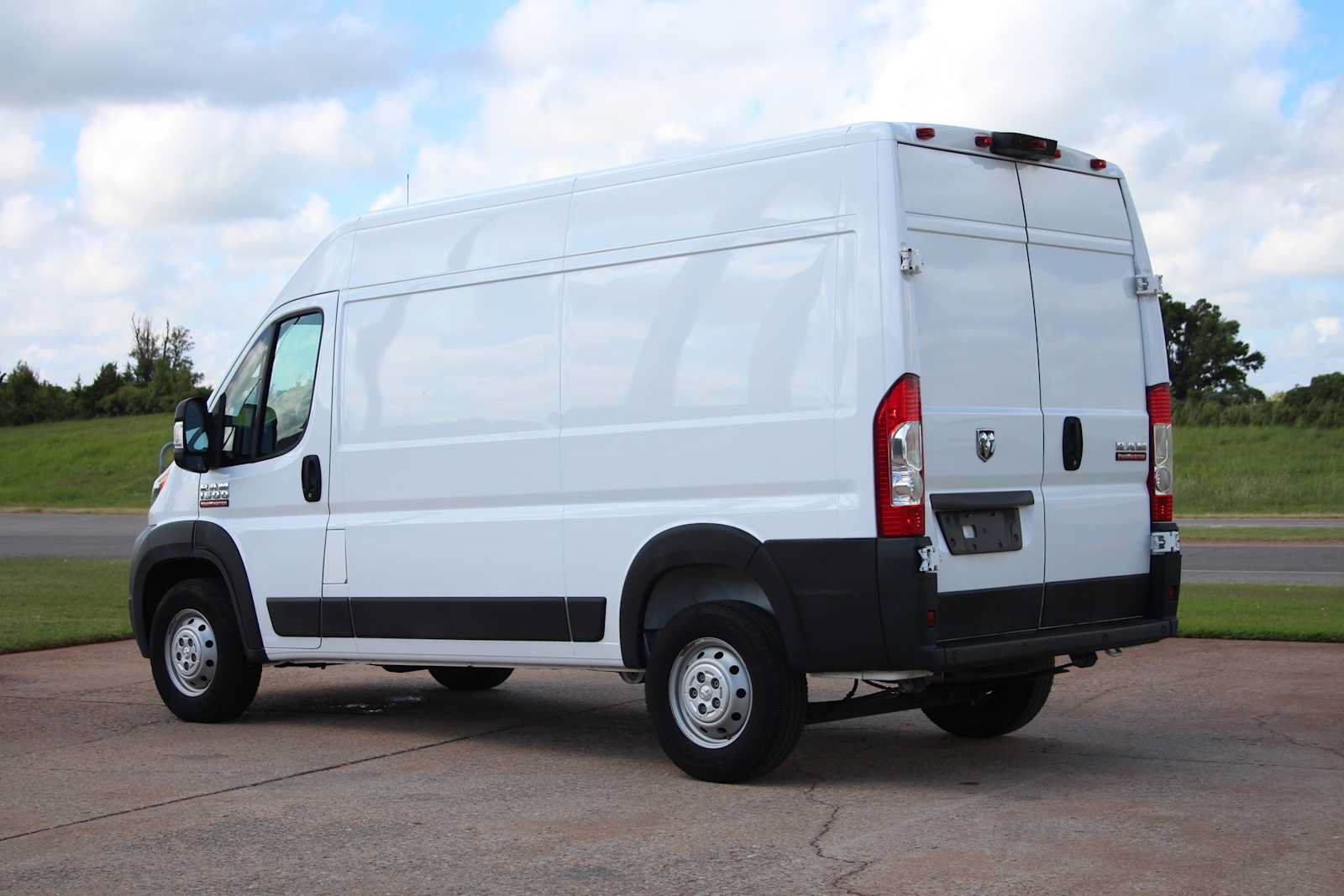 Used 2019 RAM ProMaster 1500 w/ Interior Convenience Group FWD image 6
