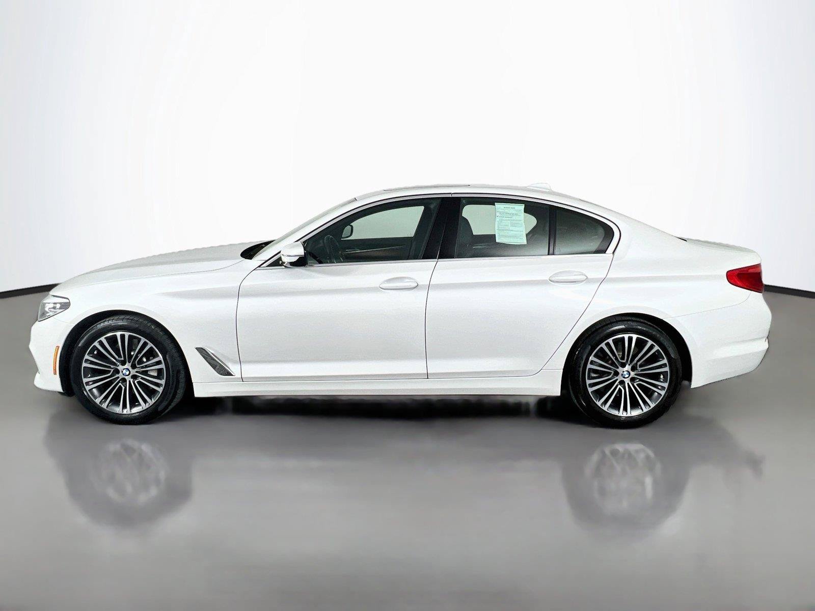 Used 2019 BMW 540i xDrive AWD/4WD image 3