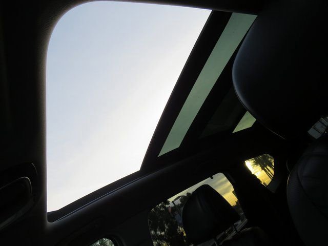 Used 2022 Hyundai Santa Fe SEL Premium image 30