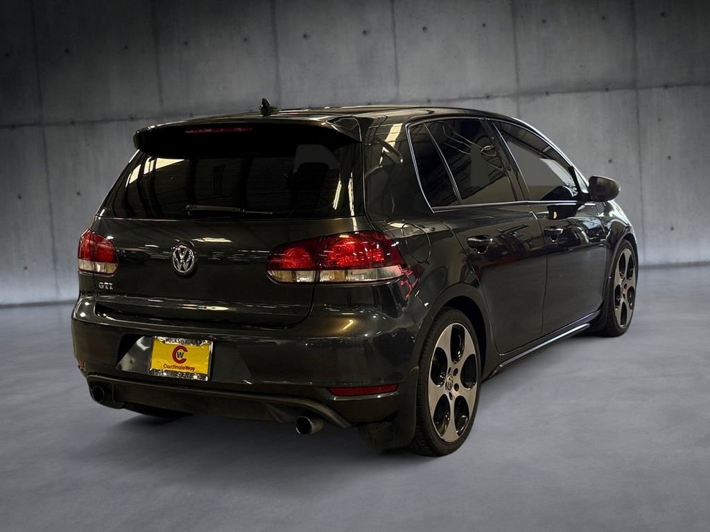 Used 2012 Volkswagen Golf 4-Door FWD image 5