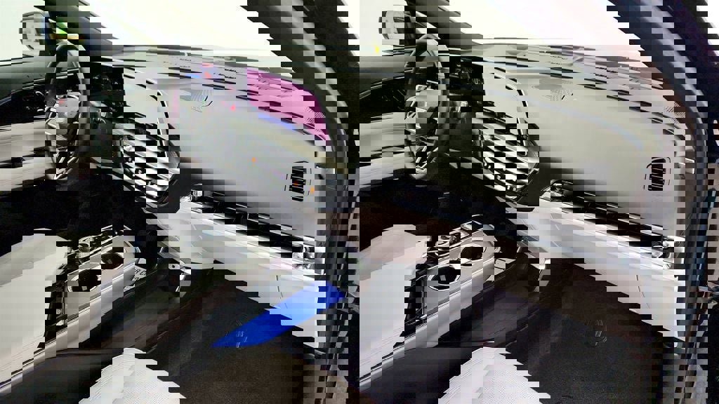 Used 2024 Cadillac Lyriq Luxury image 24