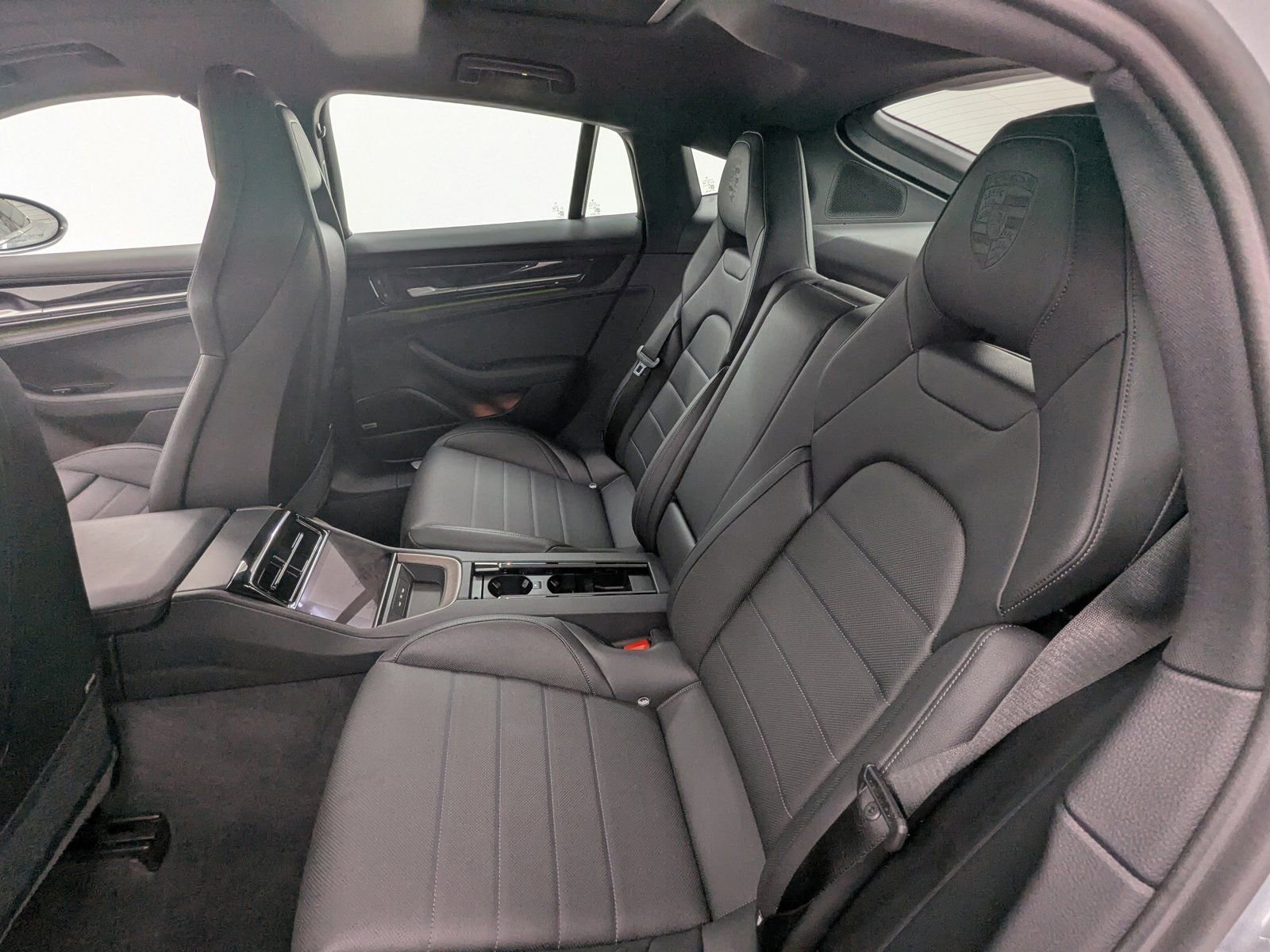 Certified 2025 Porsche Panamera image 21