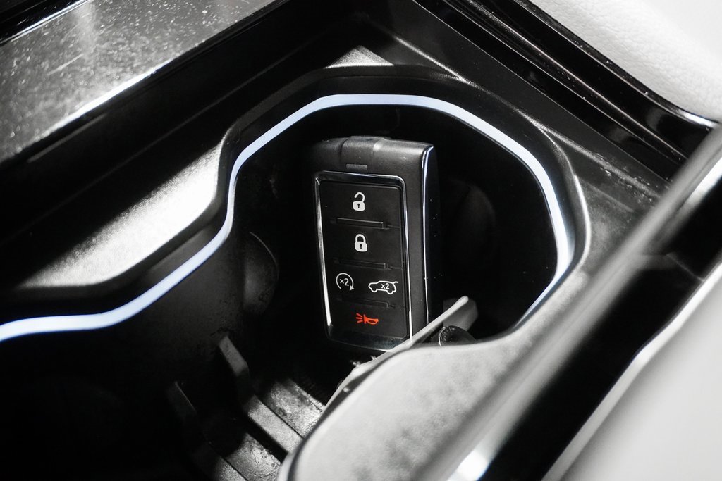 Certified 2022 Jeep Grand Cherokee L Overland w/ MOPAR Finishing Package image 35