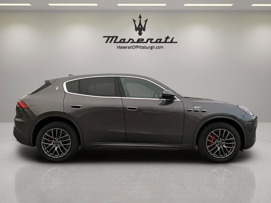New 2023 Maserati Grecale GT image 4