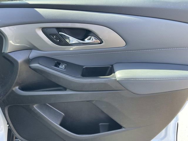 Used 2020 Chevrolet Traverse LT FWD image 24