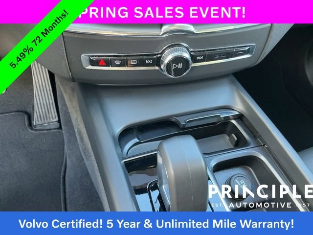 Certified 2025 Volvo XC60 B5 Core image 21