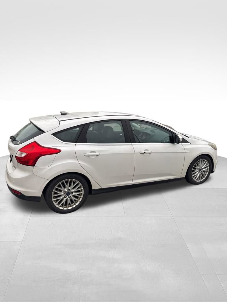 Used 2014 Ford Focus Titanium FWD image 18