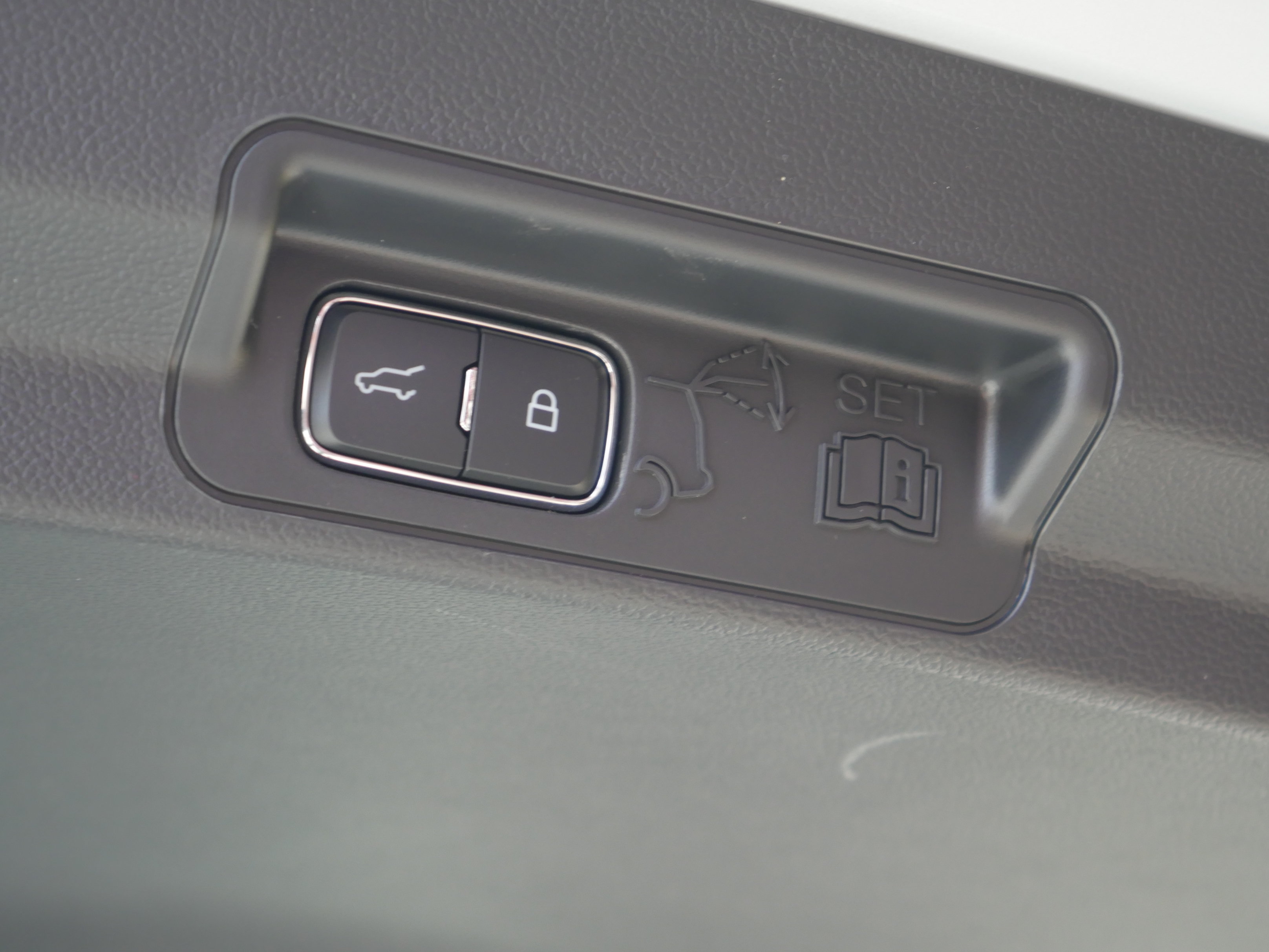 New 2026 Ford Explorer Active AWD/4WD image 24
