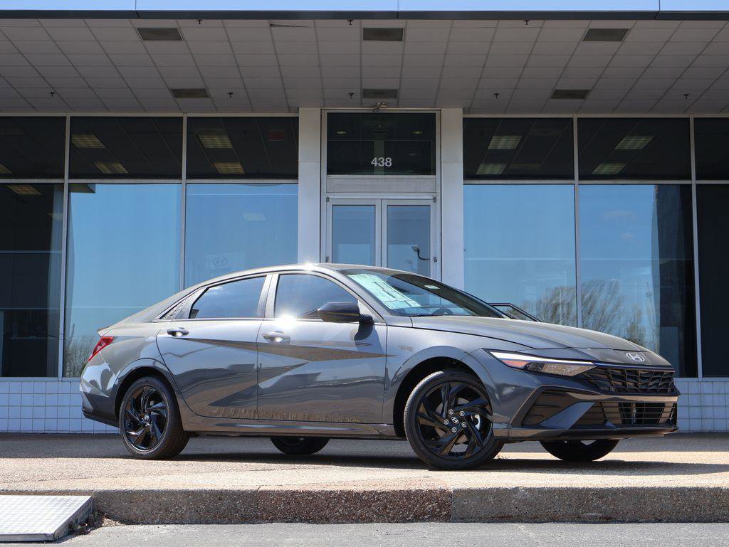 New 2026 Hyundai Elantra Sport image 2