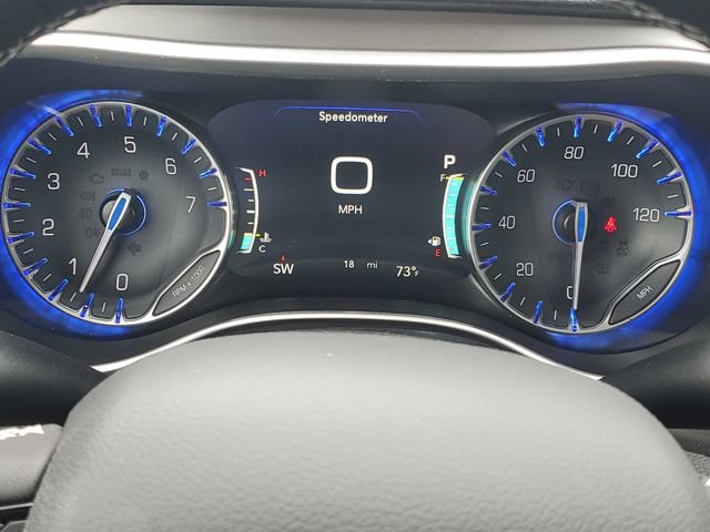 New 2027 Chrysler Pacifica Limited w/ Family Tech Group AWD/4WD image 21