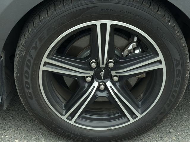 Used 2024 Ford Mustang Premium RWD image 8