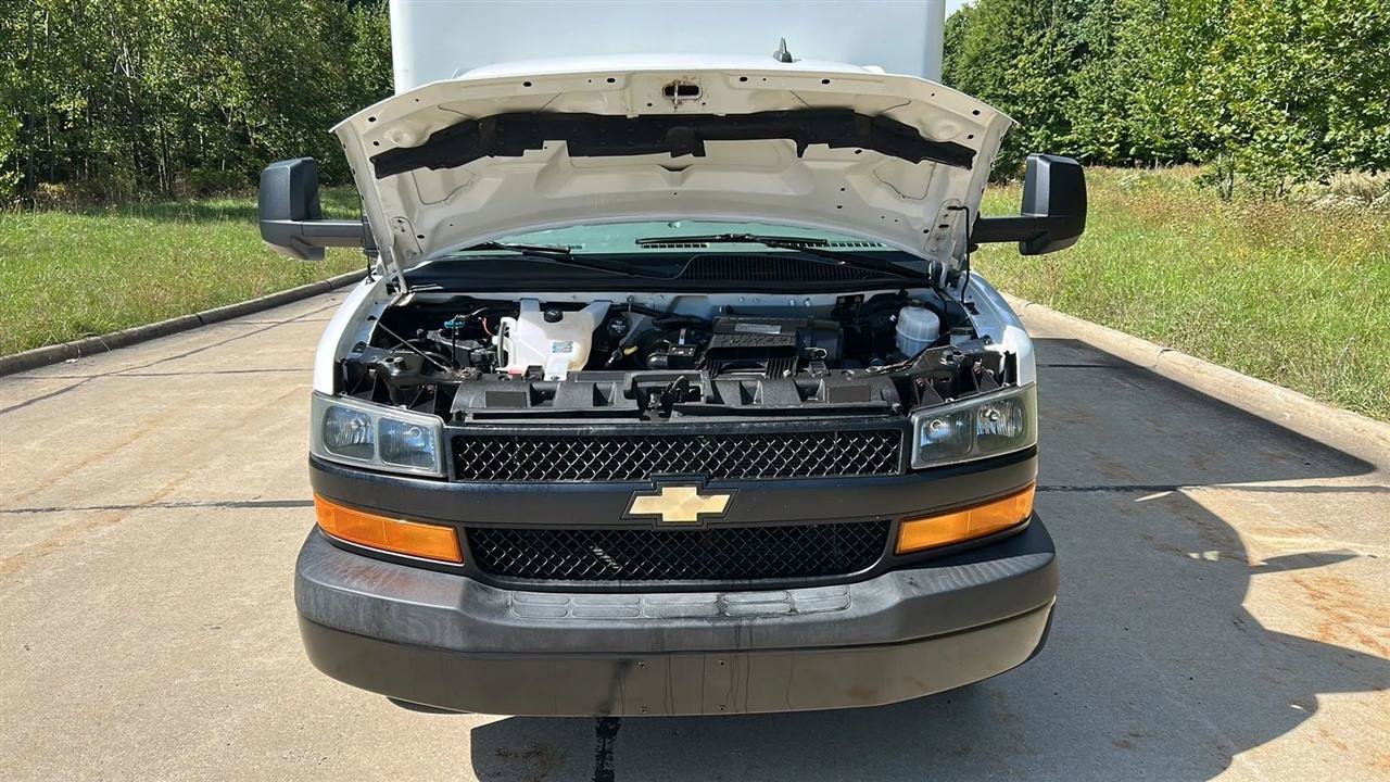 Used 2019 Chevrolet Express 3500 Extended w/ Driver Convenience Package RWD image 24