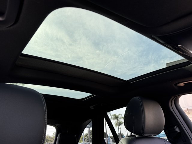 Used 2022 Mercedes-Benz GLC 300 image 7