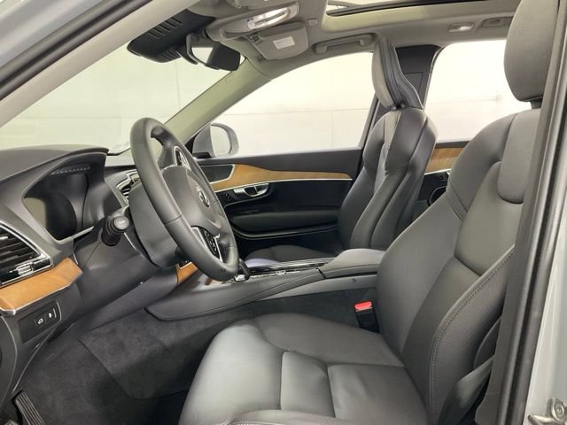 Certified 2025 Volvo XC90 T8 Plus AWD/4WD image 28