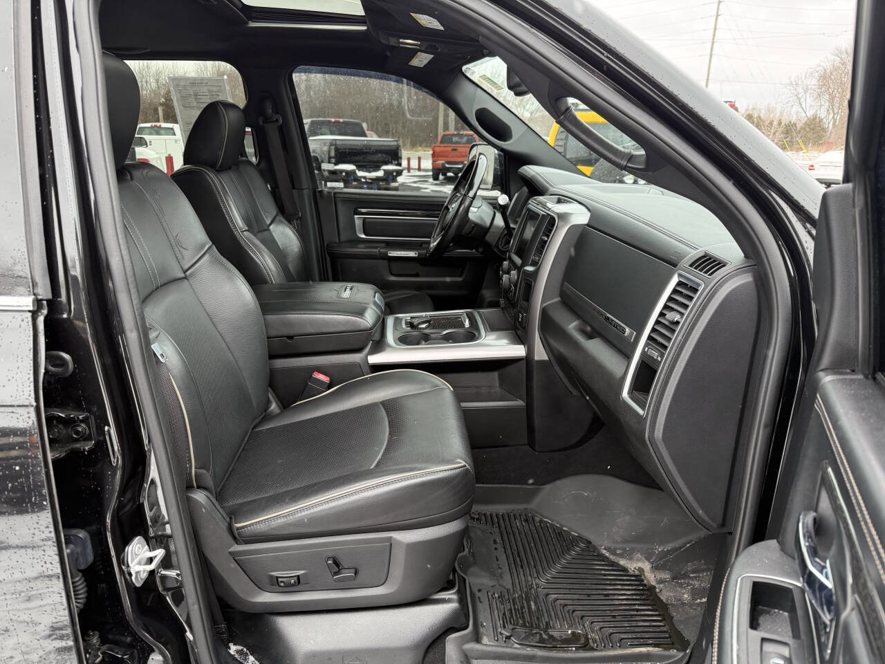 Used 2016 RAM 3500 Laramie Longhorn image 33