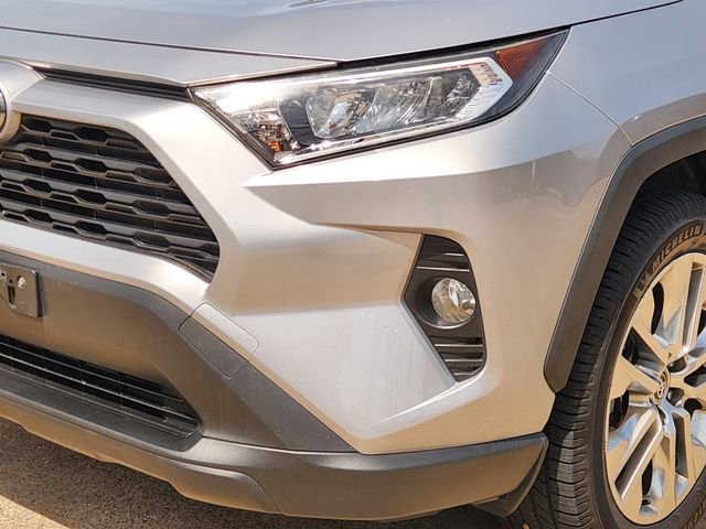 Used 2019 Toyota RAV4 XLE Premium FWD image 6