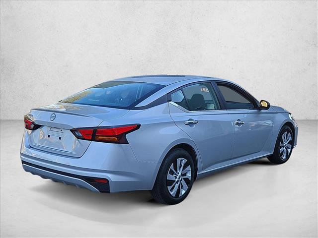 Used 2024 Nissan Altima 2.5 S FWD image 5