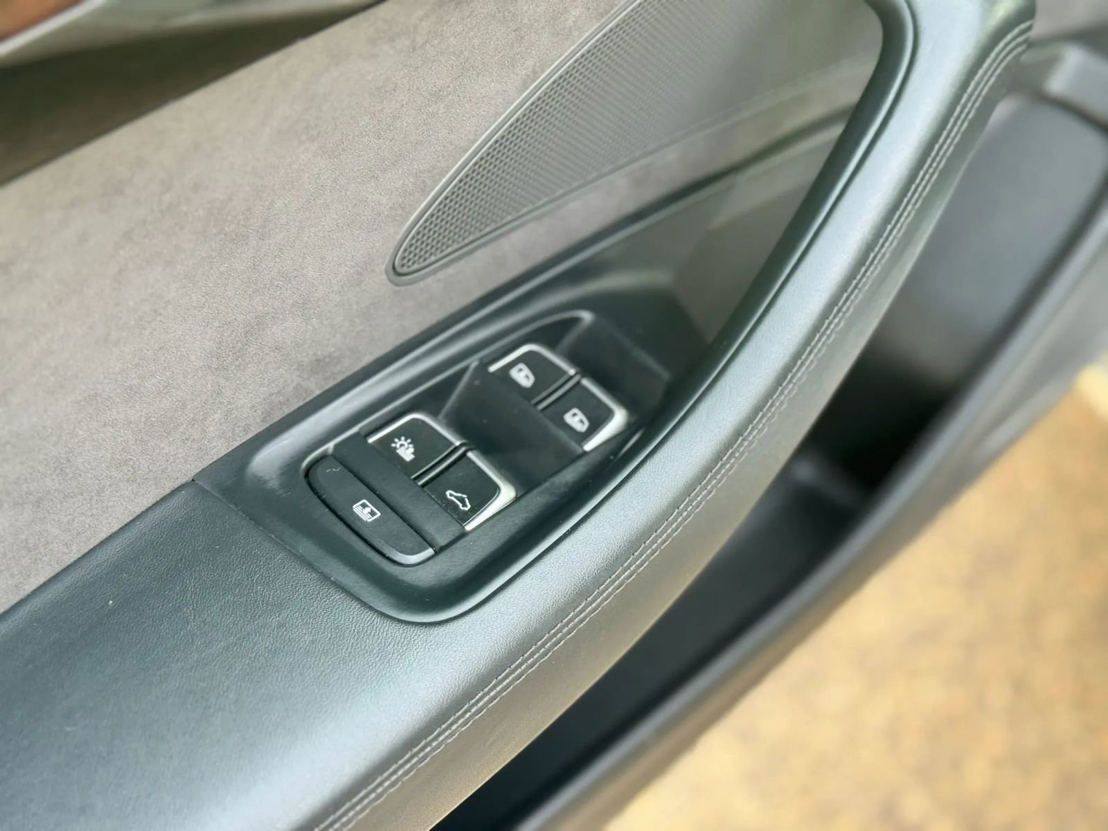 Used 2016 Audi A8 L 3.0T w/ Executive Package image 18