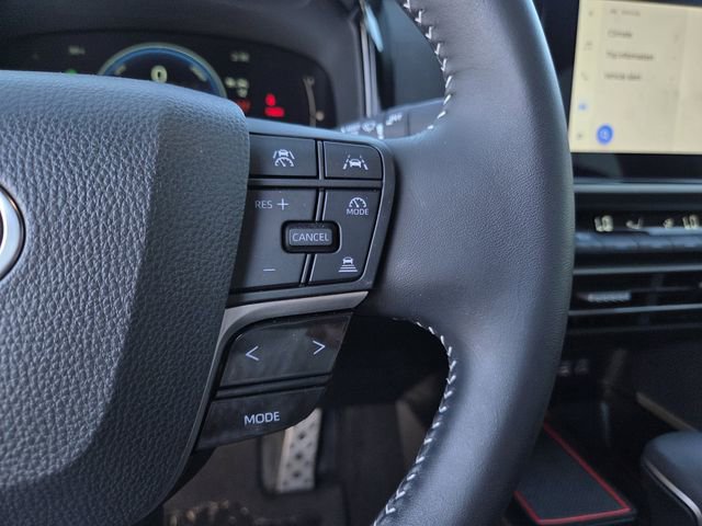 Used 2025 Toyota Camry SE w/ Convenience Package image 24