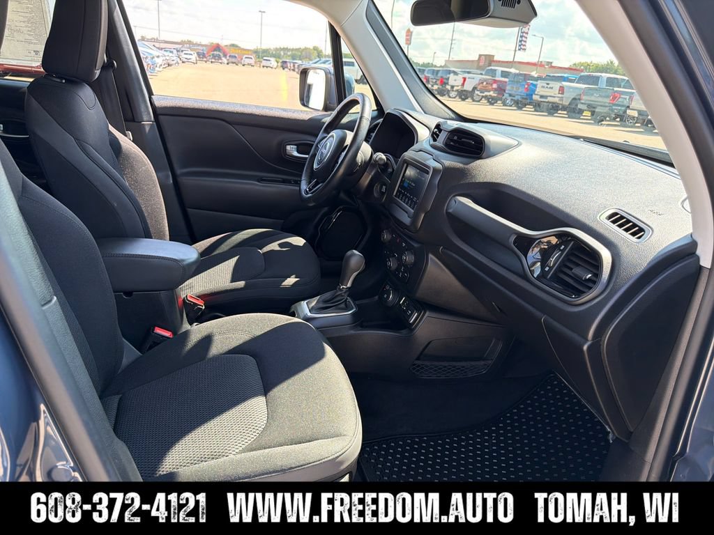 Used 2020 Jeep Renegade Altitude AWD/4WD image 32