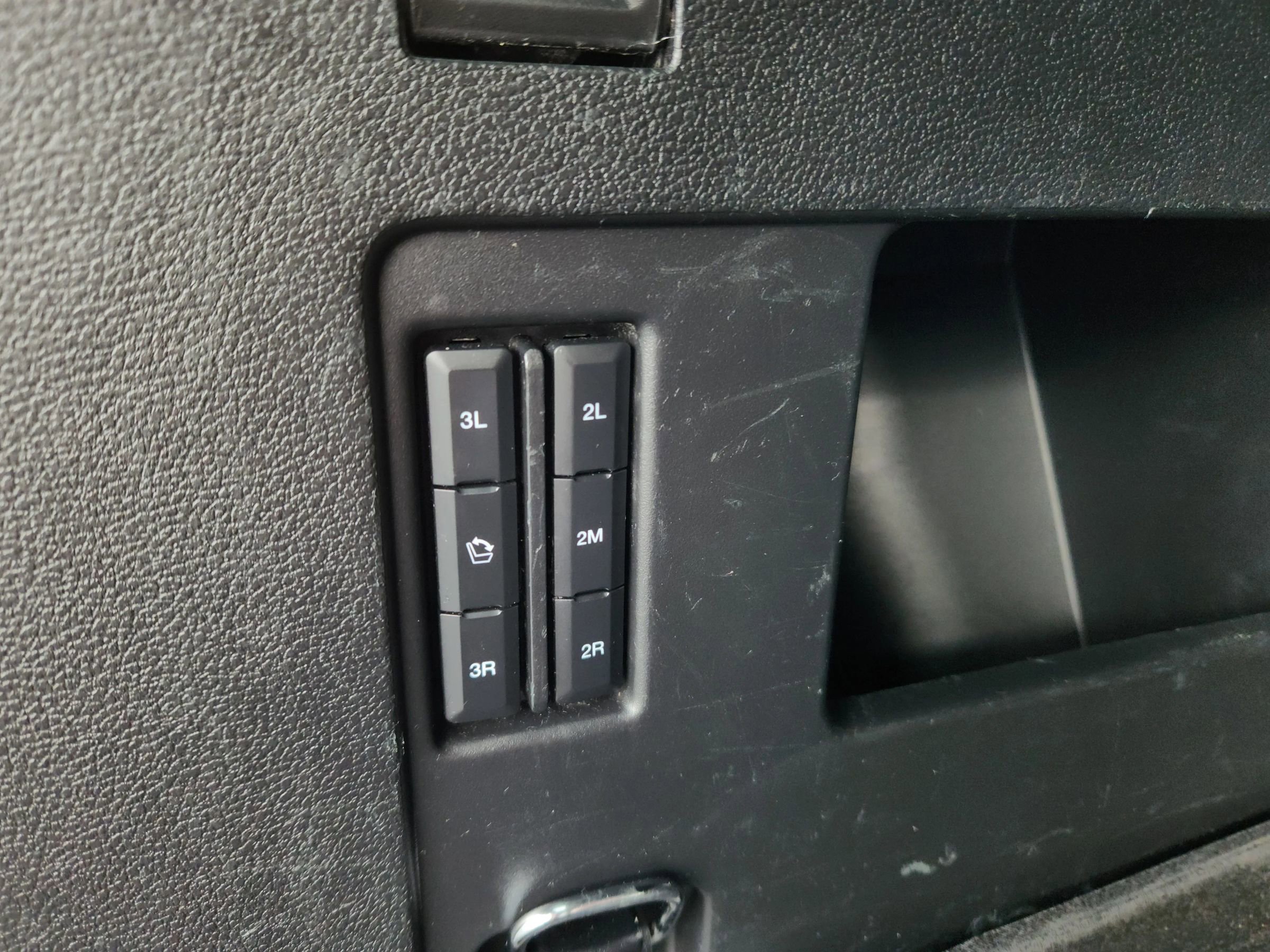 Used 2019 Ford Expedition Max Limited AWD/4WD image 27