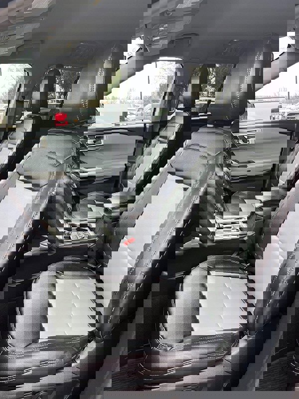 Used 2023 Ford Explorer XLT w/ Equipment Group 202A image 11