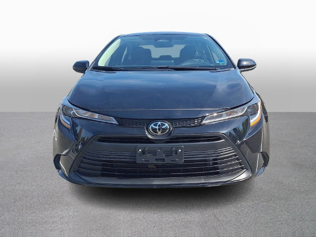 Used 2024 Toyota Corolla LE FWD image 2