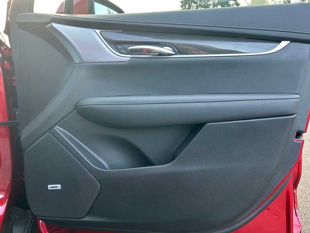 Used 2024 Cadillac XT6 Sport w/ Technology Package image 25