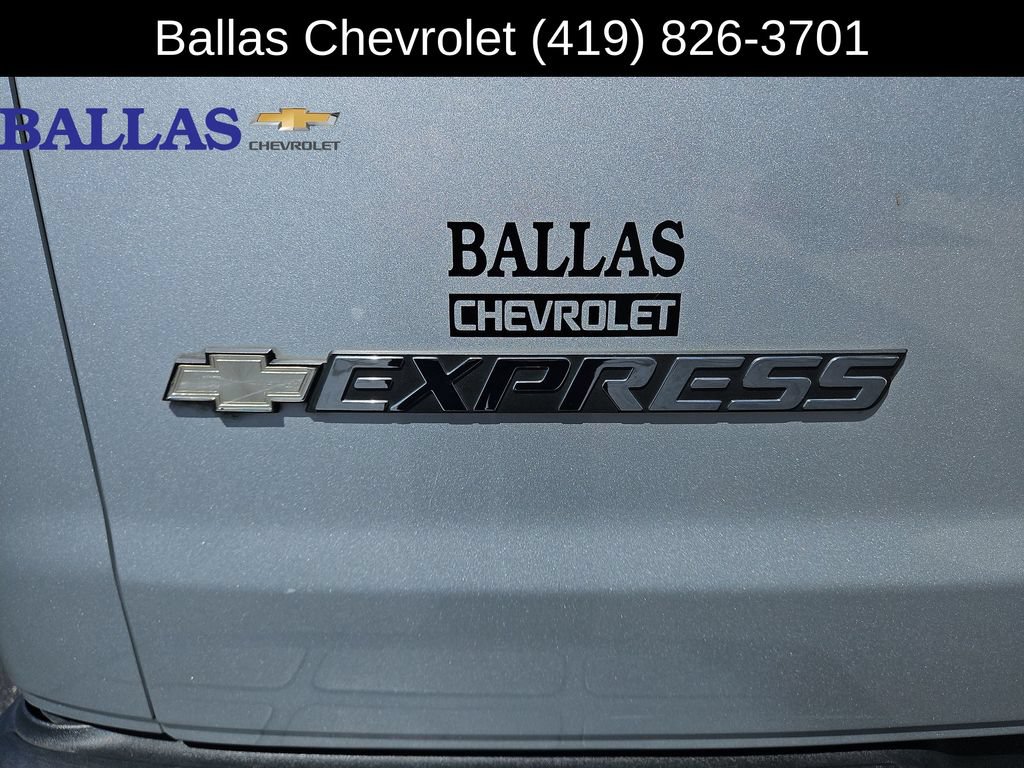 Certified 2018 Chevrolet Express 3500 LT w/ LT Preferred Equipment Group RWD image 31