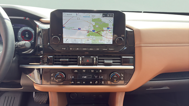 Certified 2025 Nissan Pathfinder Platinum AWD/4WD image 11