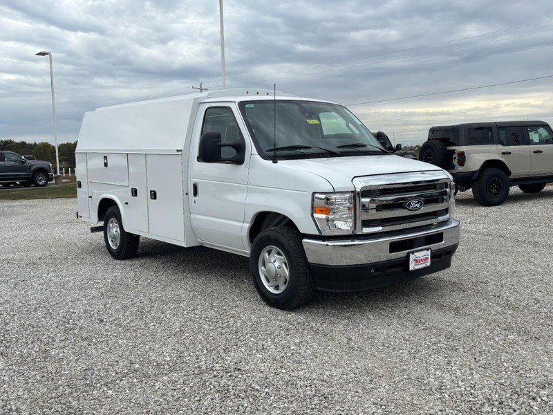 New 2026 Ford E-350 and Econoline 350 Super Duty w/ Power Equipment Group video 3