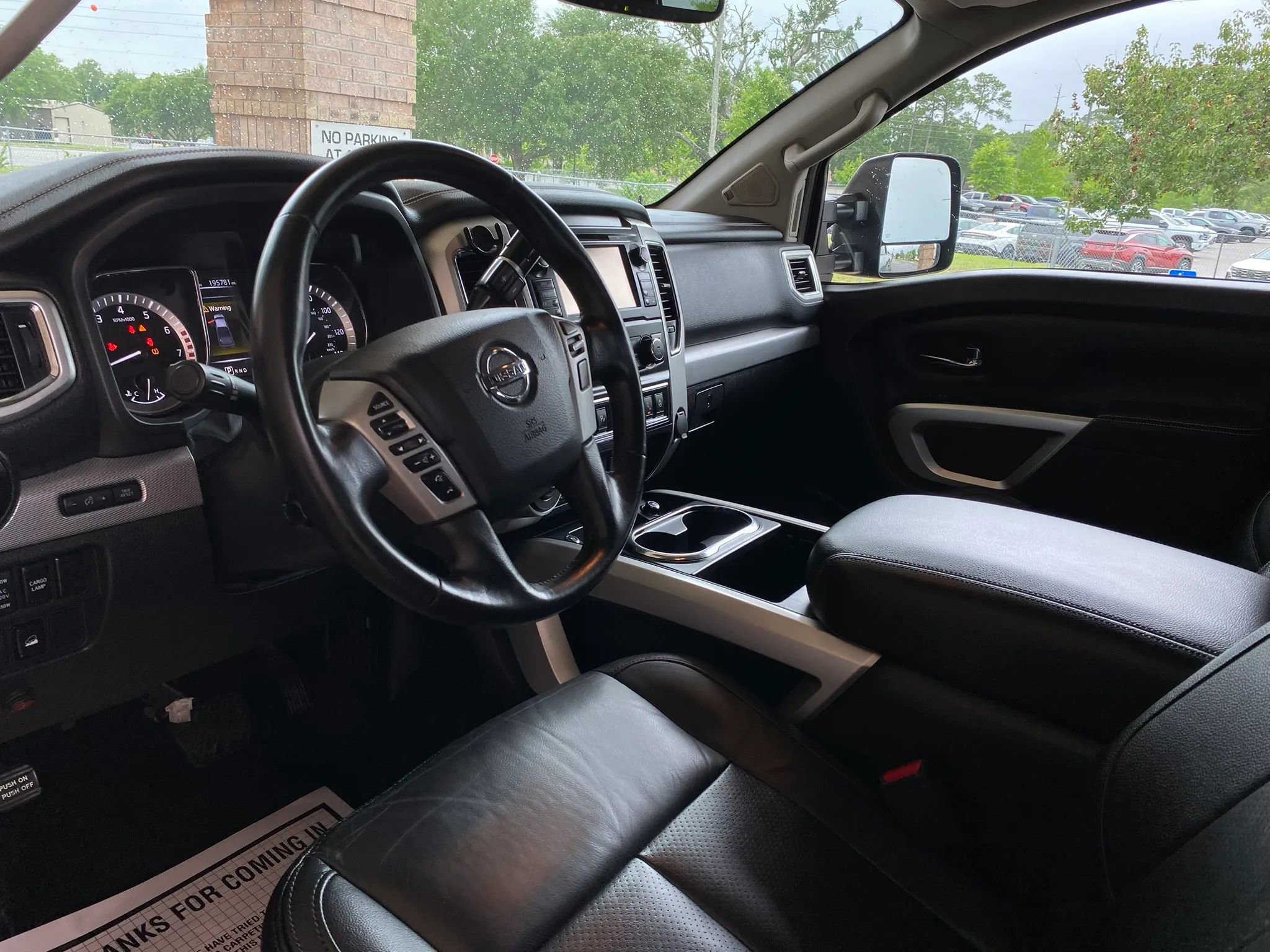 Used 2018 Nissan Titan PRO-4X w/ Pro-4x Convenience Package AWD/4WD image 14