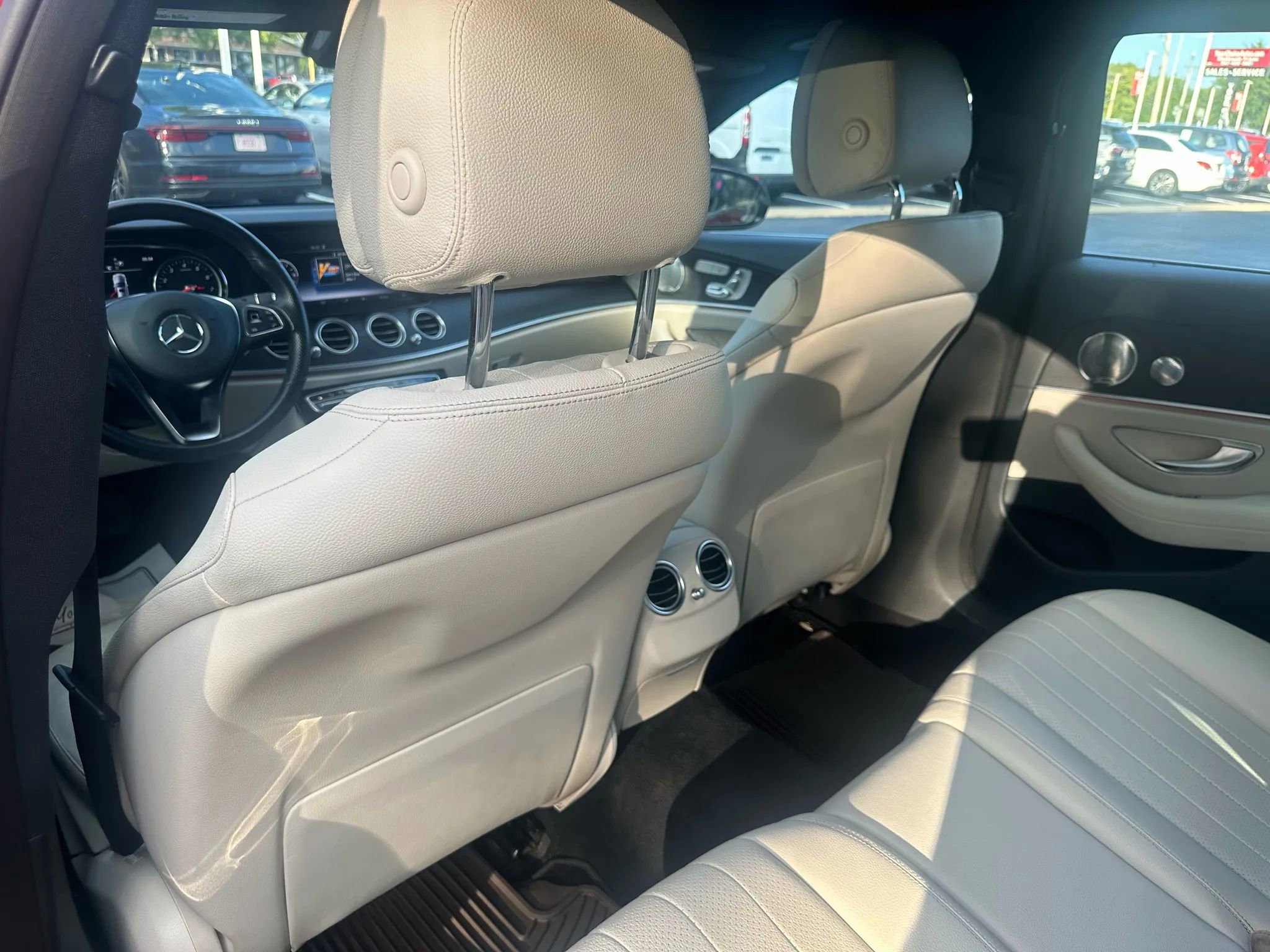 Used 2017 Mercedes-Benz E 300 4MATIC image 20