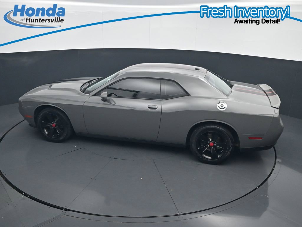 Used 2019 Dodge Challenger SXT RWD image 29