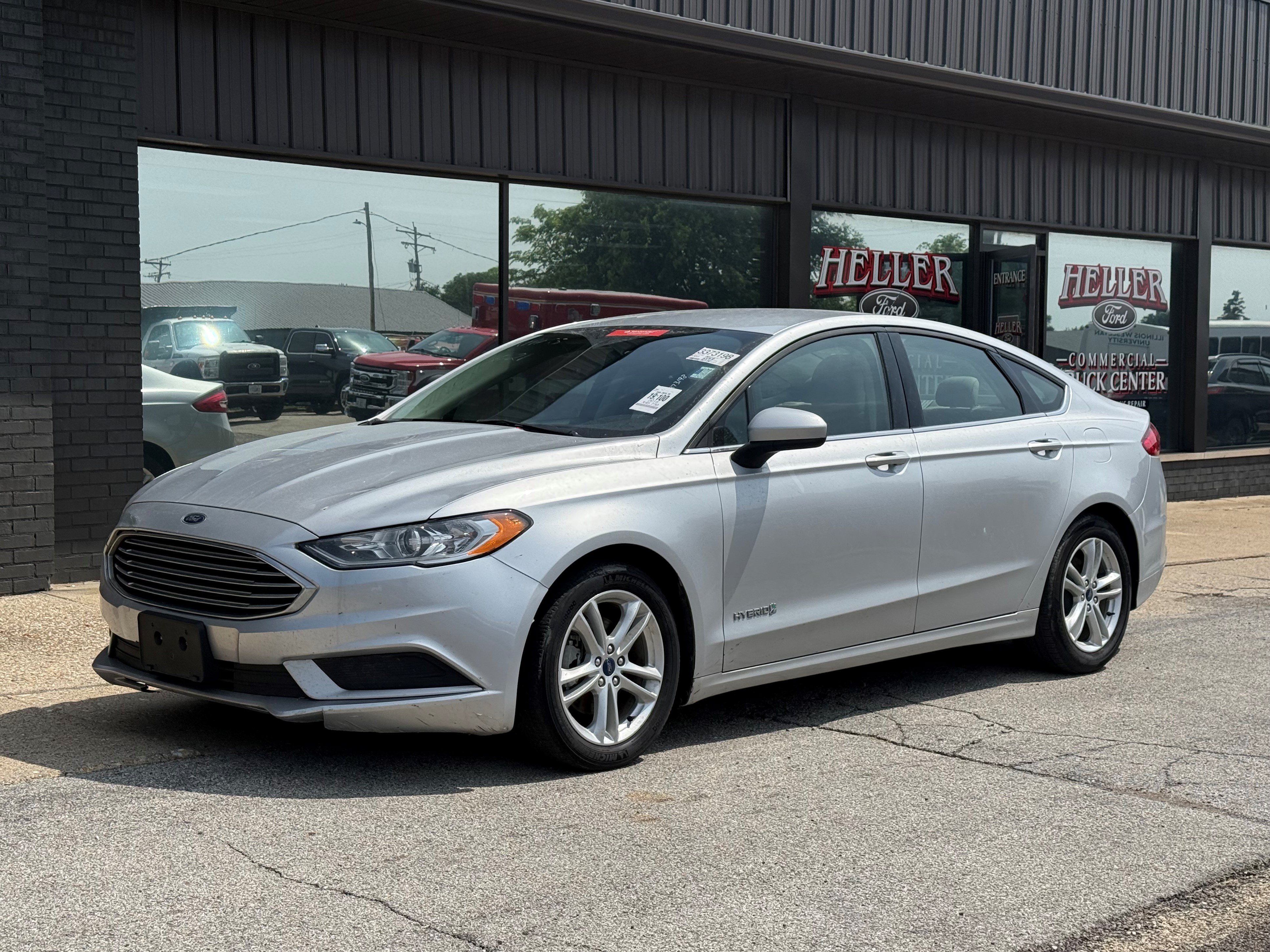 Used 2018 Ford Fusion S FWD image 3