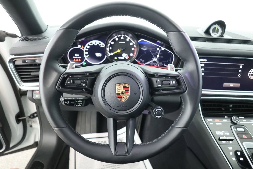 Used 2023 Porsche Panamera 4 Platinum Edition image 12