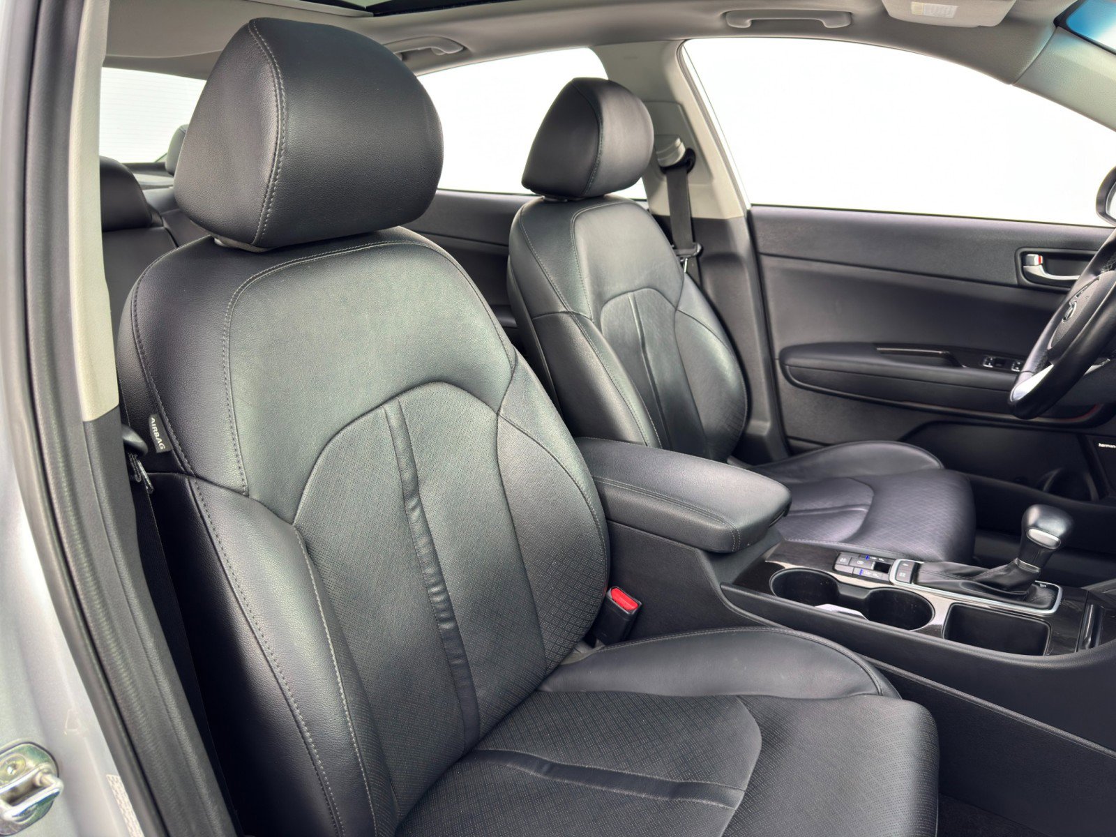 Used 2020 Kia Optima Premium image 35