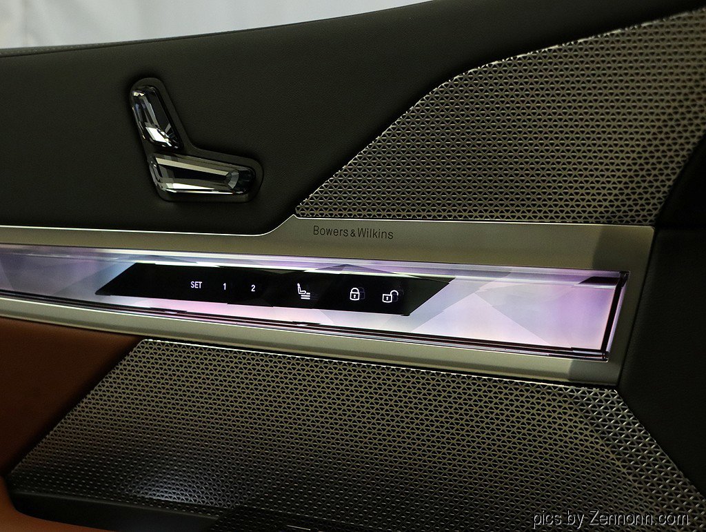 Used 2026 BMW 740i xDrive w/ Executive Package image 26